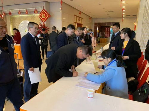 攀枝花兩會(huì)掠影 那些忙碌在鏡頭外的身影，有你熟悉的嗎？
